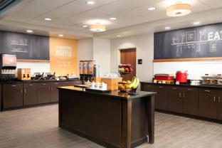 hampton inn fairmont