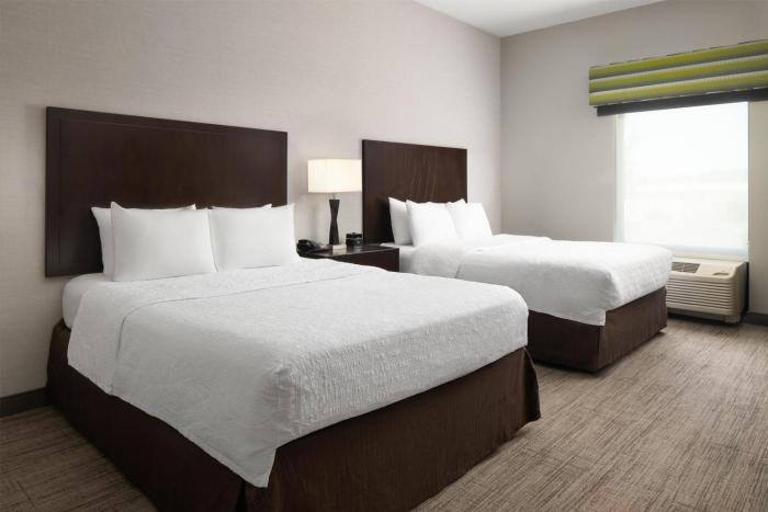hampton inn fairmont