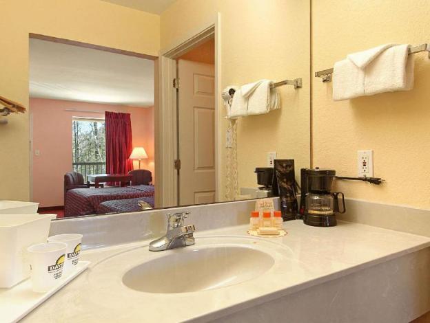 days inn by wyndham ocean springs