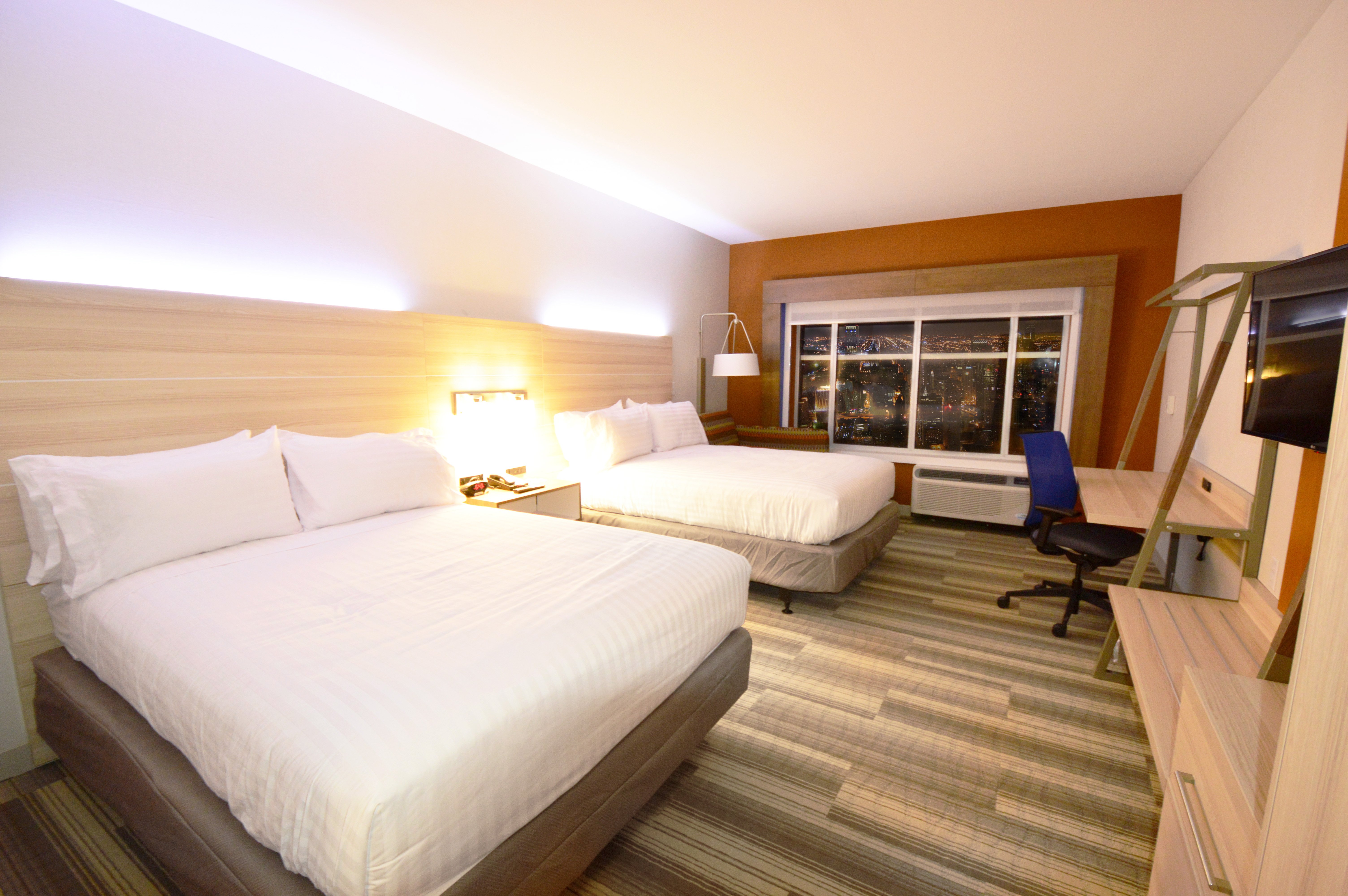 holiday inn express and suites toledo south perrys