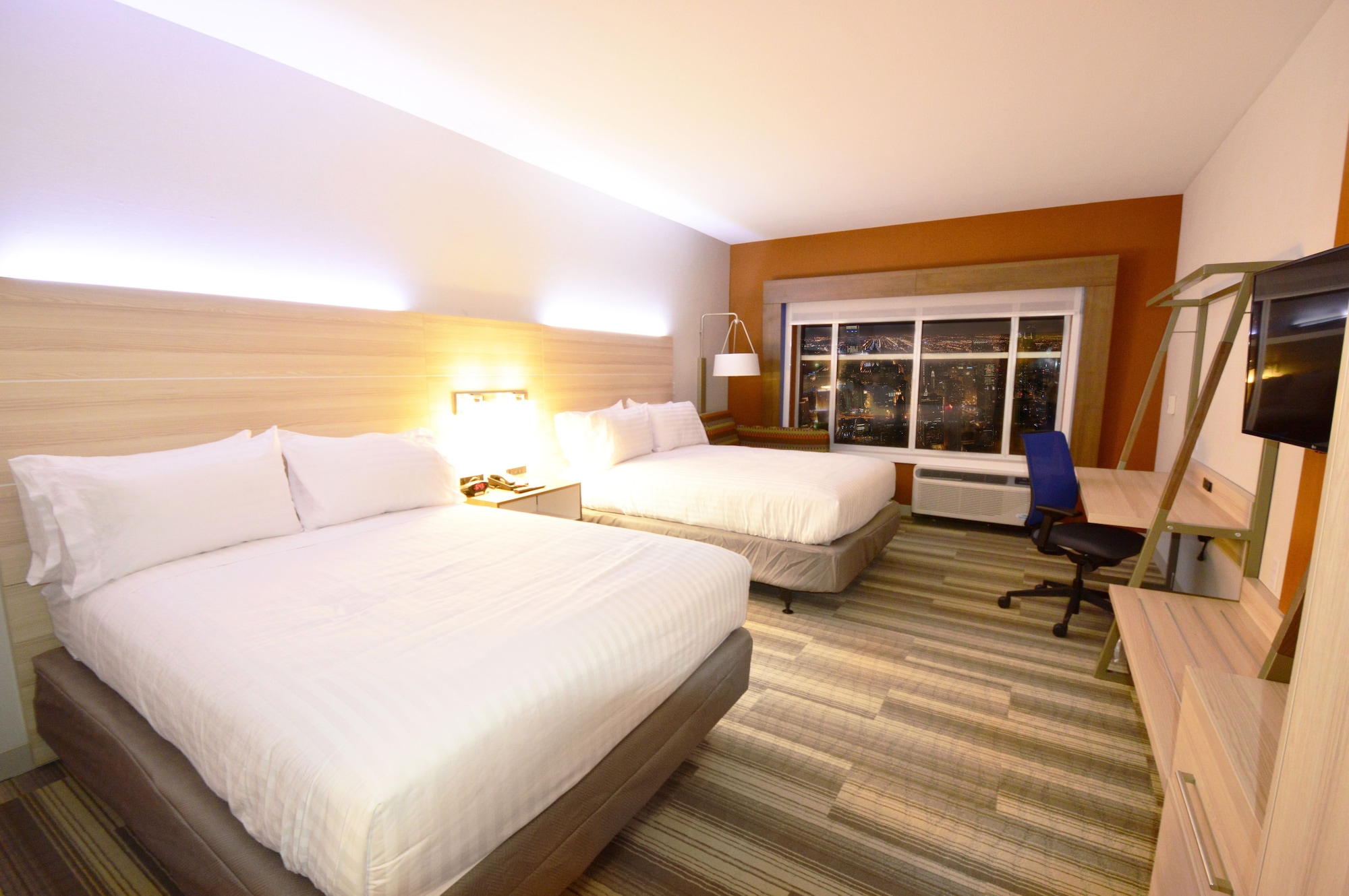 holiday inn express and suites toledo south perrys