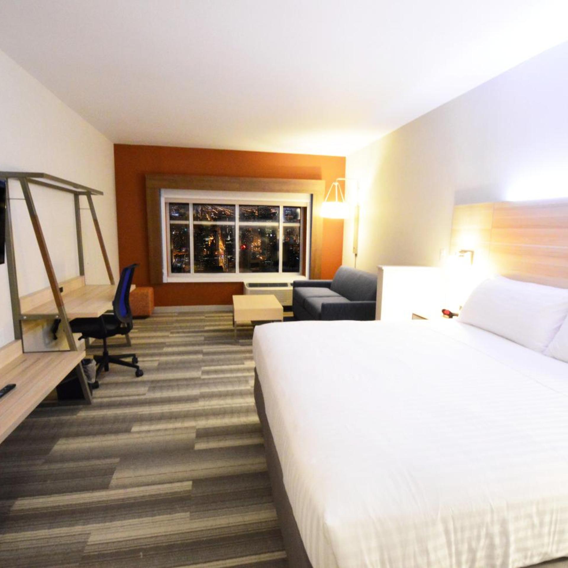 holiday inn express and suites toledo south perrys