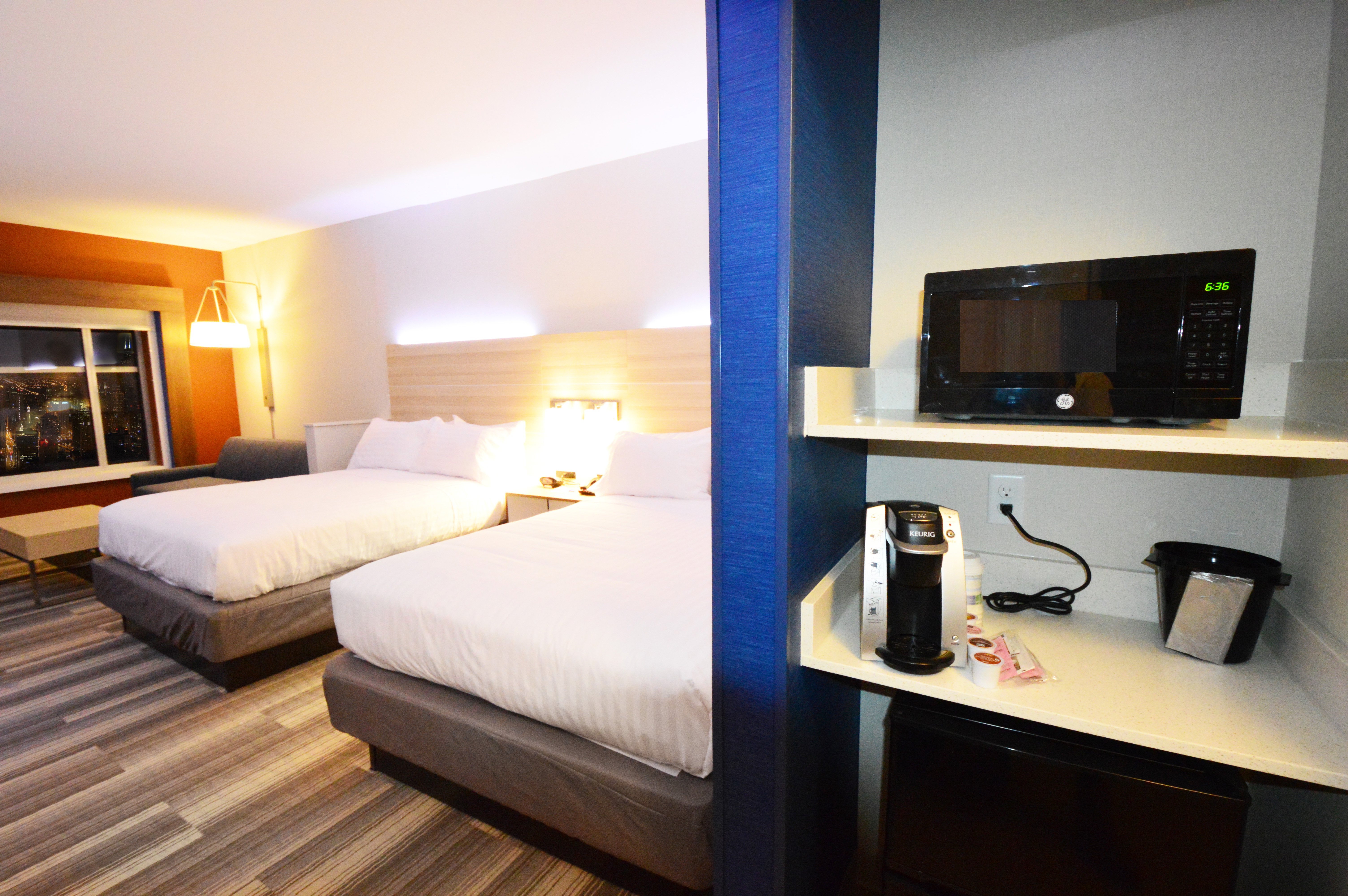 holiday inn express and suites toledo south perrys
