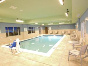 holiday inn express and suites toledo south perrys