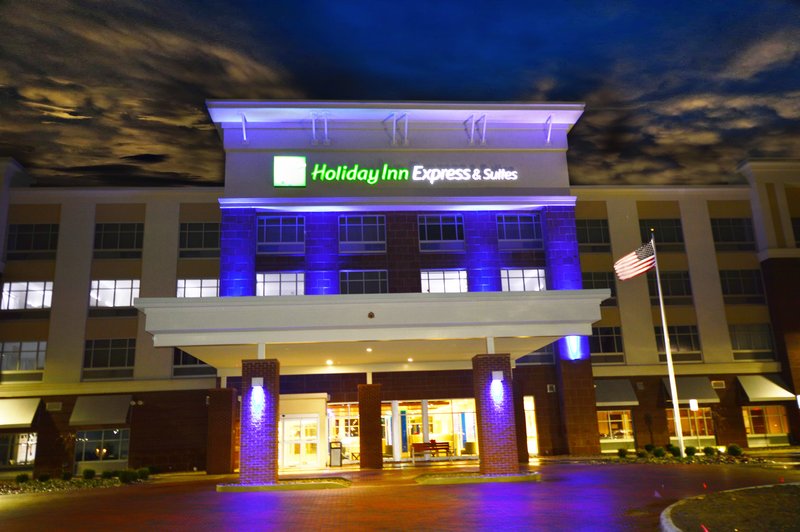 hol inn exp and suites toledo south perrysburg