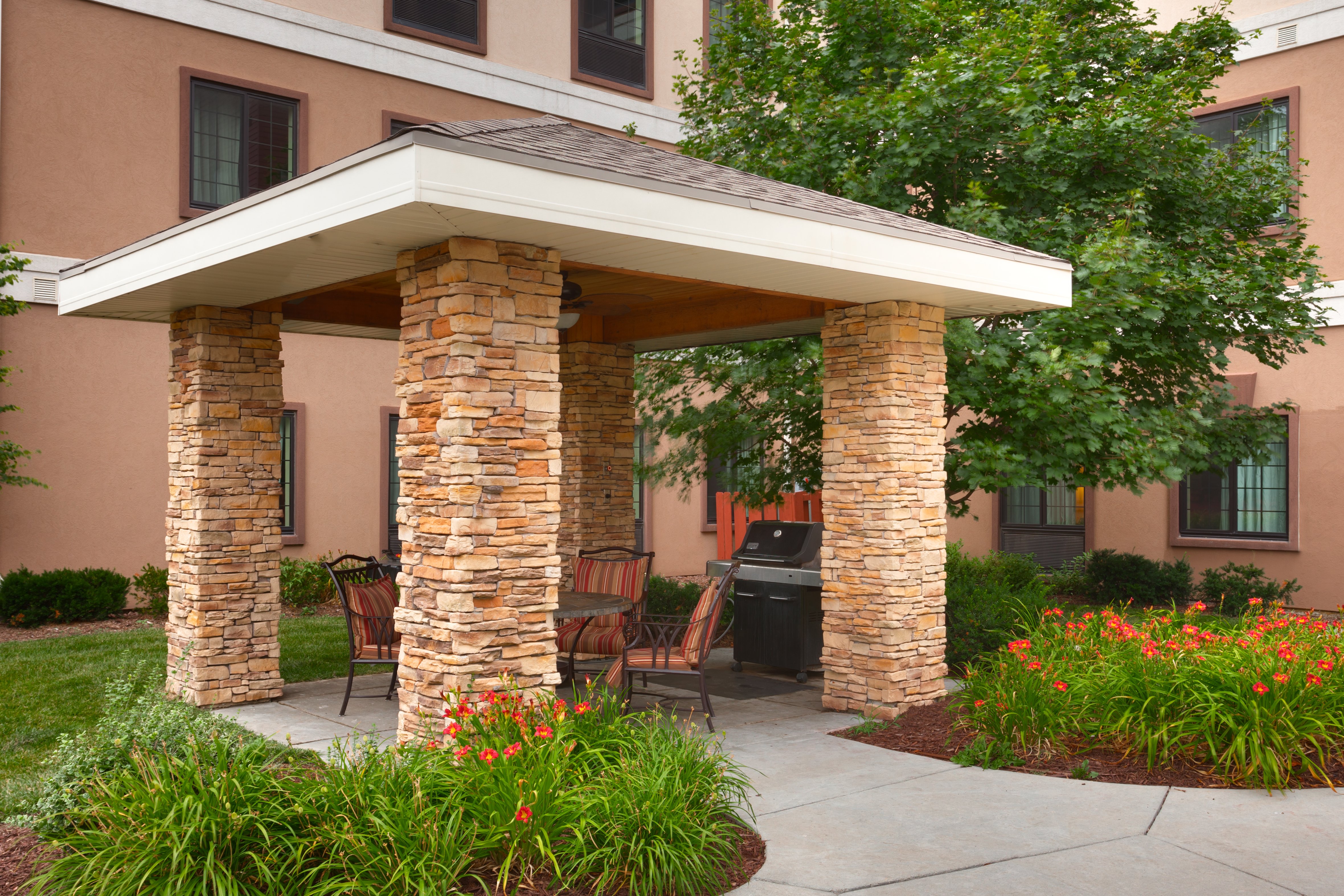 staybridge suites omaha 80th and dodge by ihg