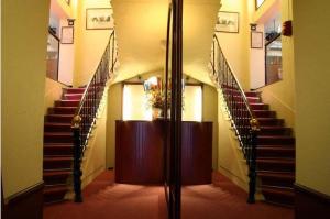 elysee hotel