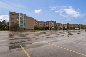 residence and conference centre hamilton