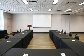 residence and conference centre hamilton