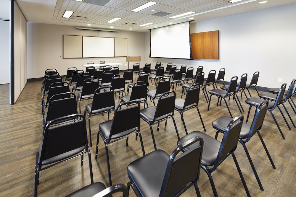 residence and conference centre hamilton