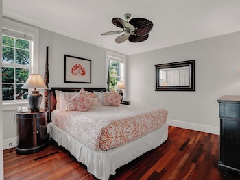 valentines resort and marina