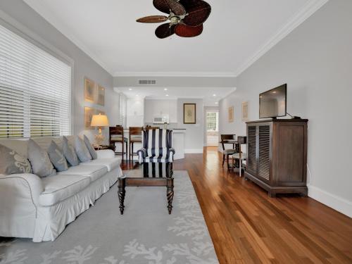 valentines resort and marina