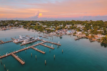 valentines resort and marina