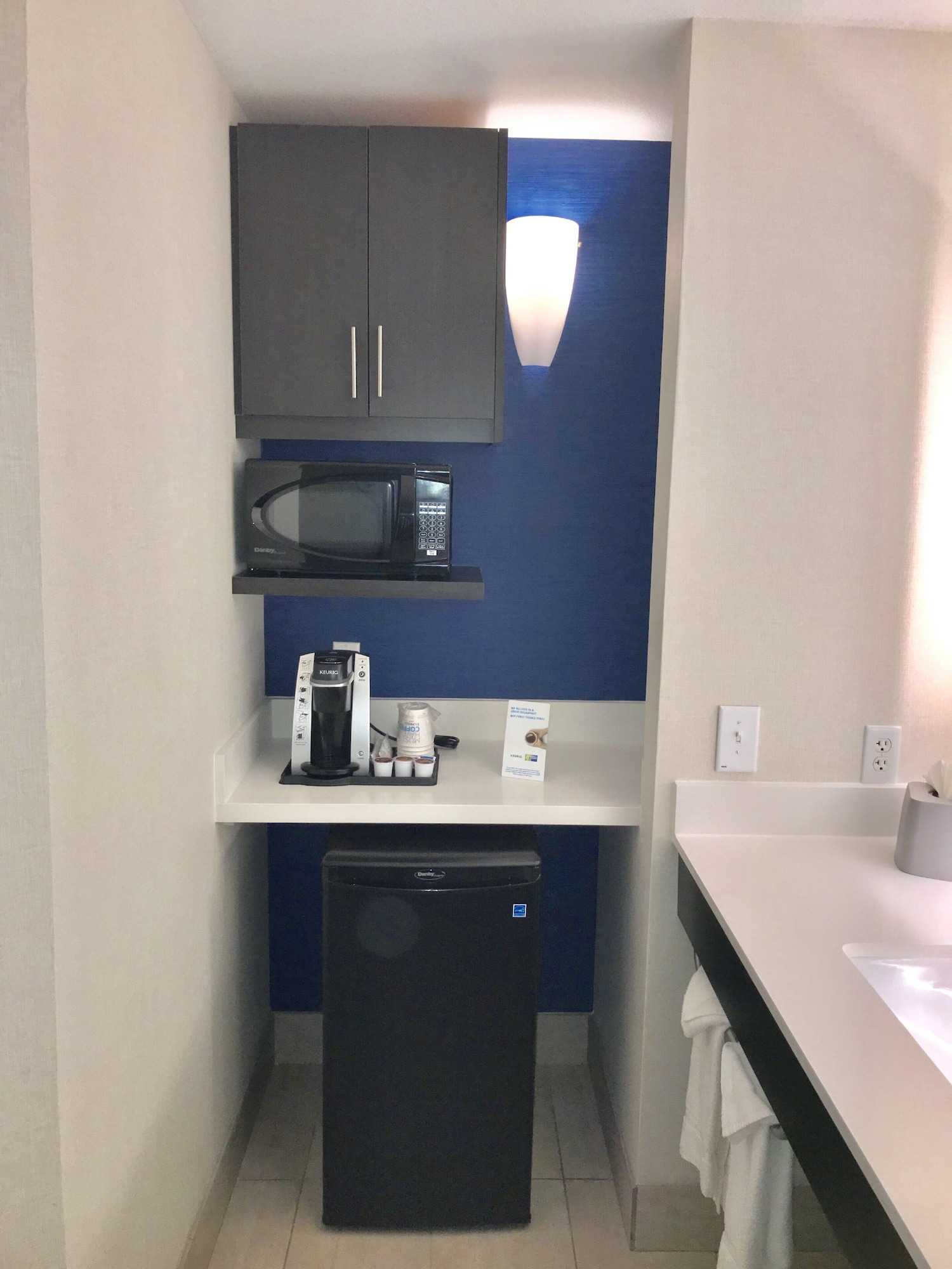 holiday inn express hotel and suites tracy by ihg