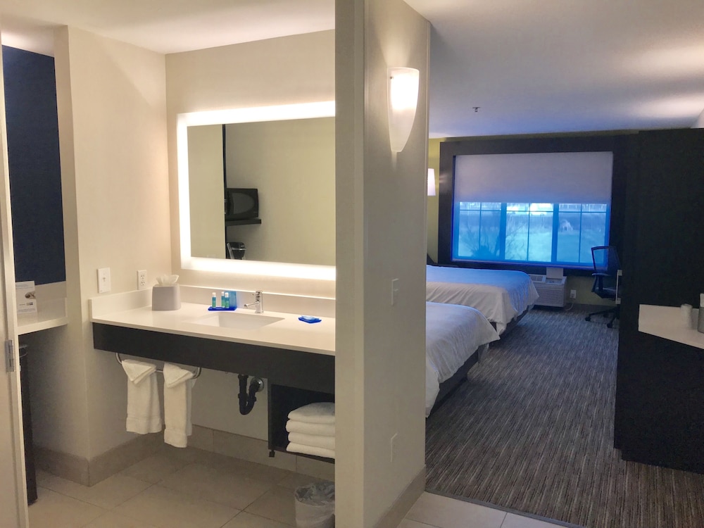 holiday inn express hotel and suites tracy by ihg
