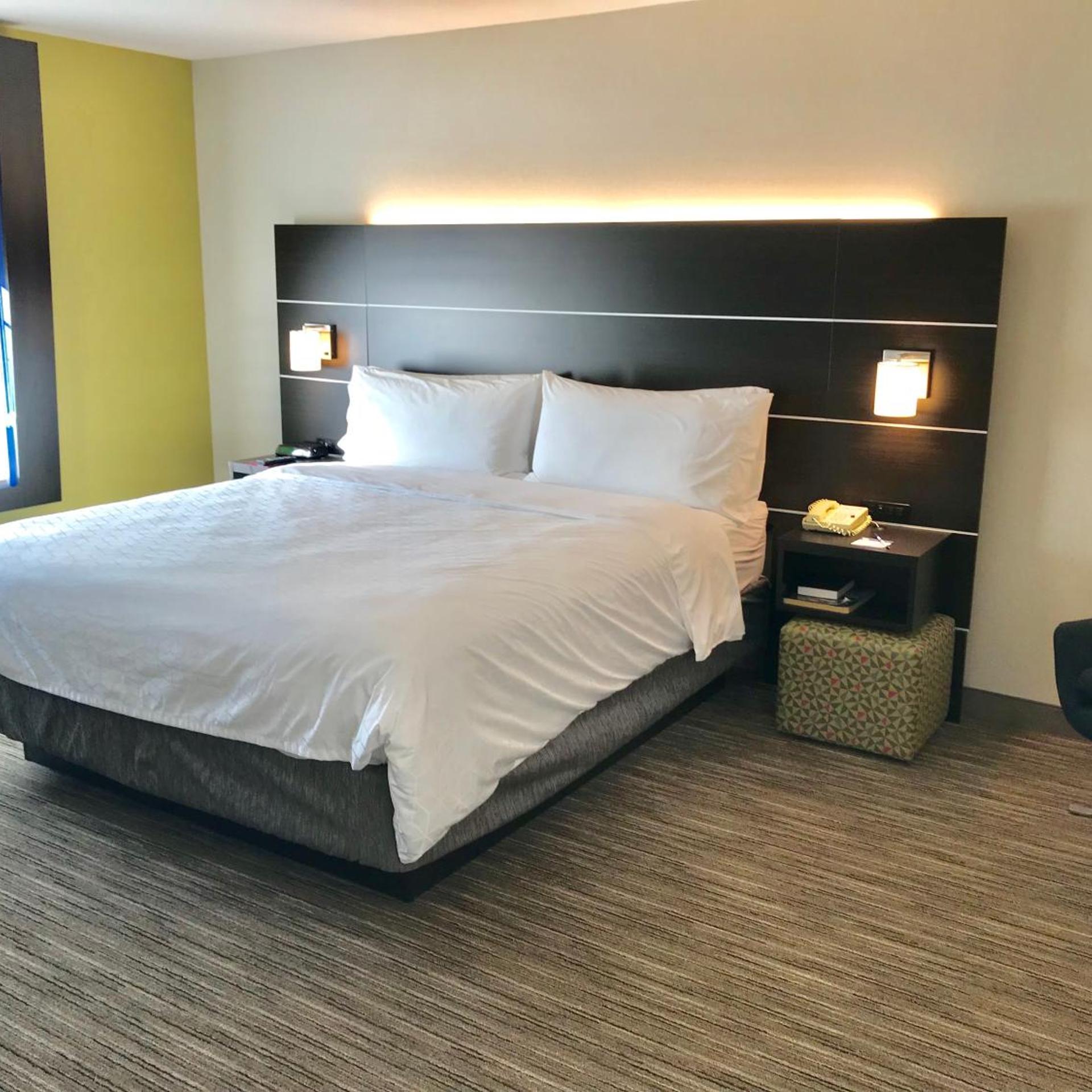 holiday inn express hotel and suites tracy by ihg
