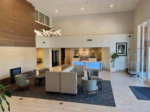 holiday inn express hotel and suites tracy by ihg