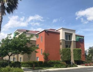 holiday inn express hotel and suites tracy by ihg