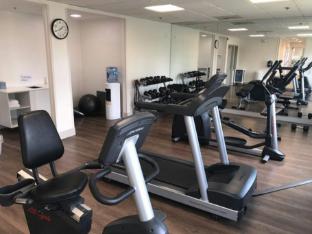 holiday inn express hotel and suites tracy by ihg
