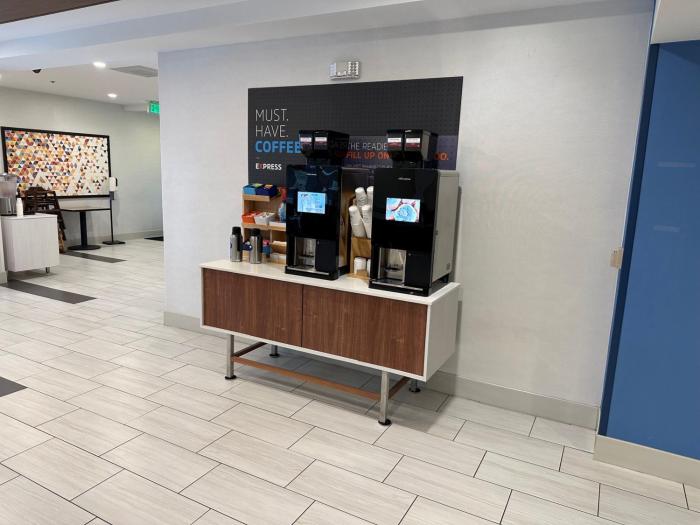 holiday inn express hotel and suites tracy by ihg