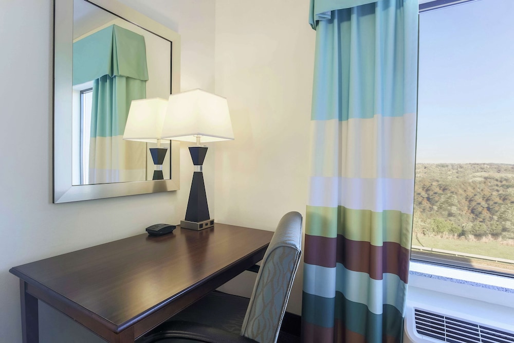 hampton inn and suites wheeling the highlands
