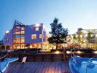 granville island hotel