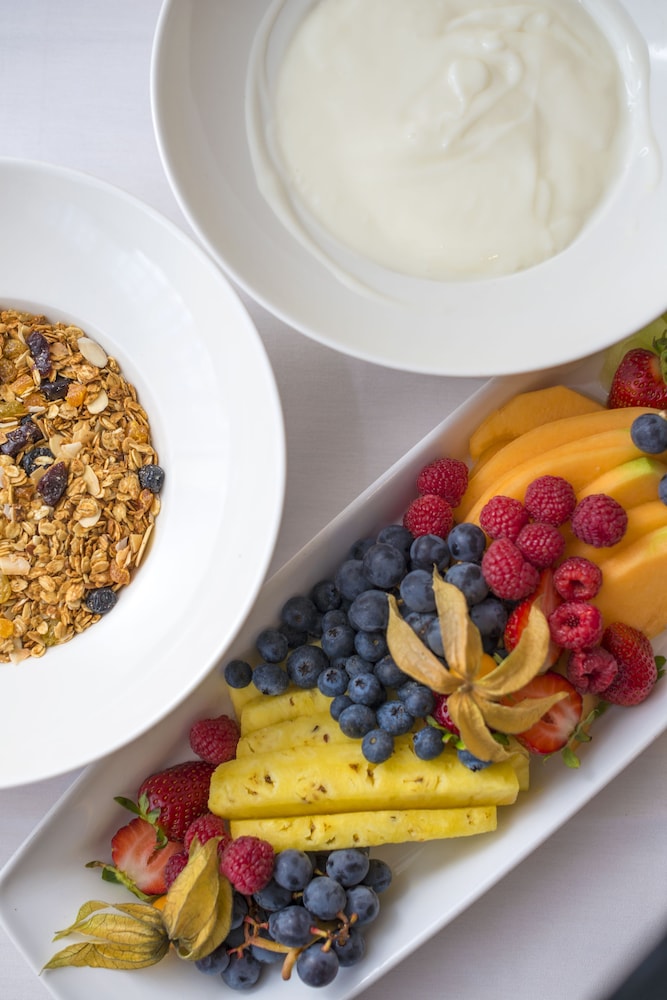 granville island hotel