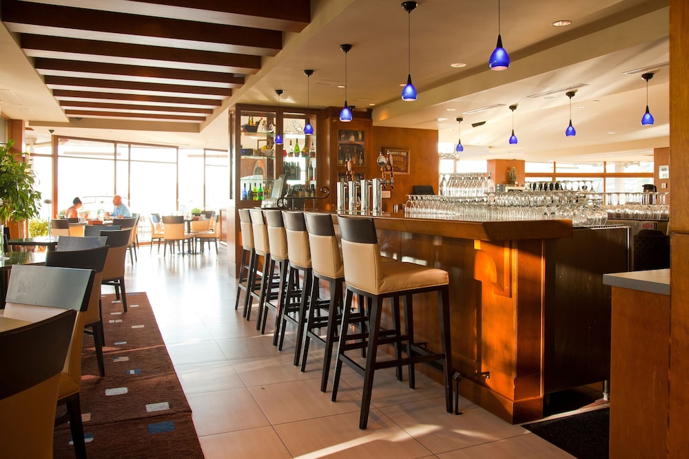 granville island hotel