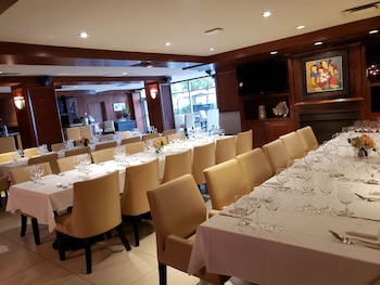 granville island hotel