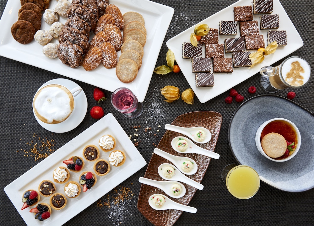 granville island hotel