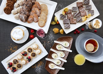 granville island hotel