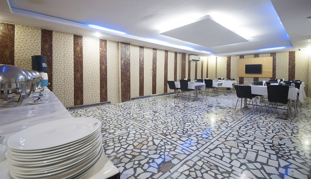 hotel apra international