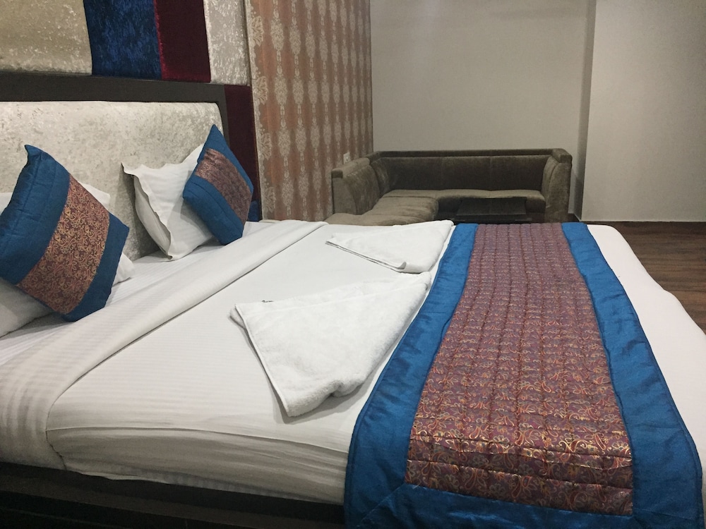 hotel apra international