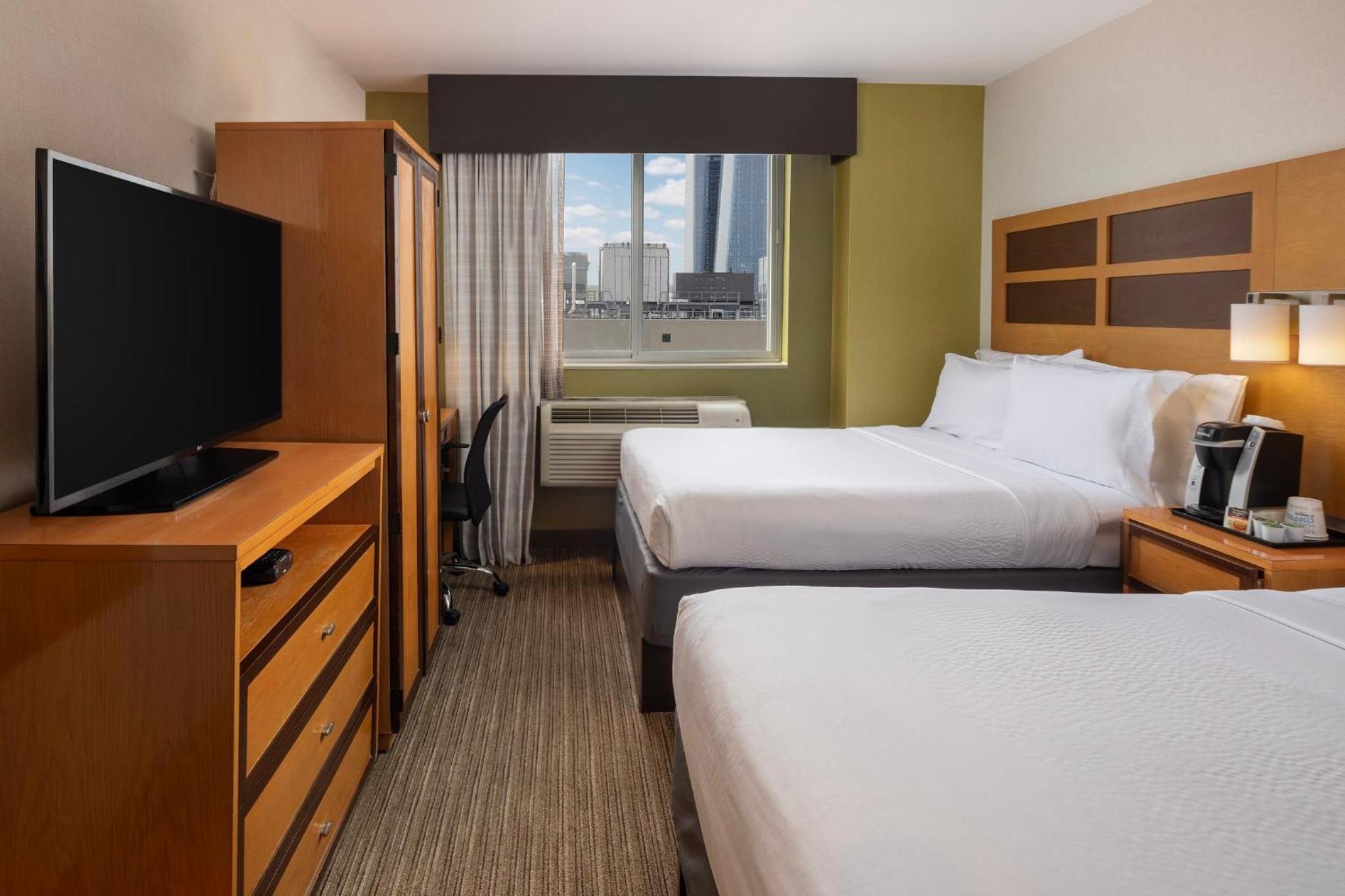 holiday inn express new york city times square by ihg