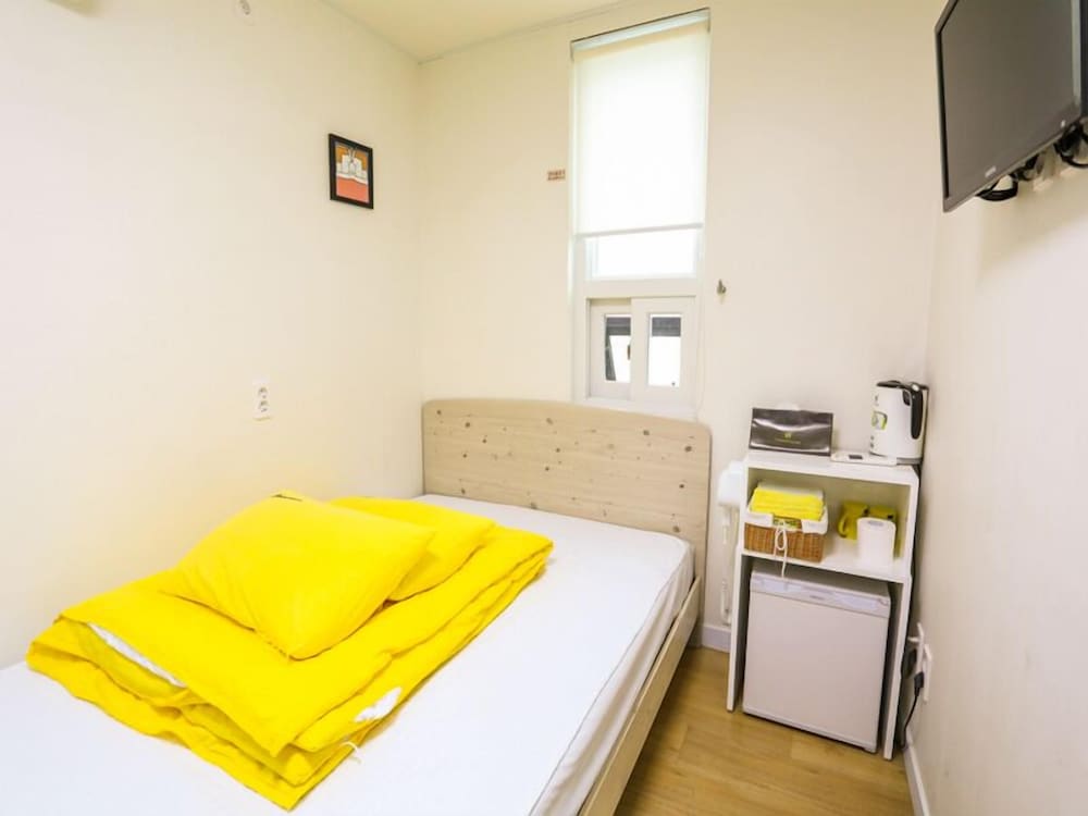 24 guesthouse dongdaemun market