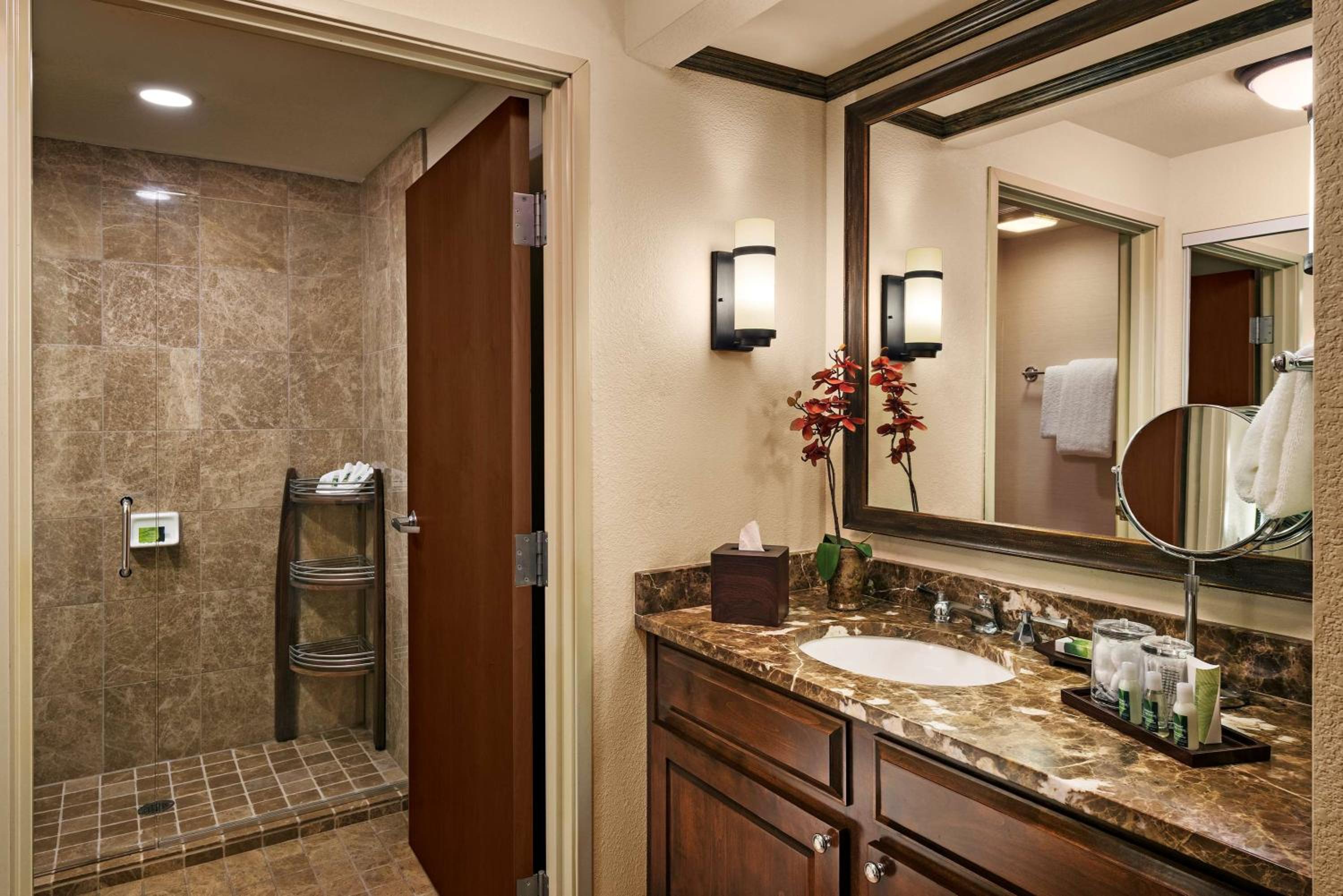 hampton inn newark airport
