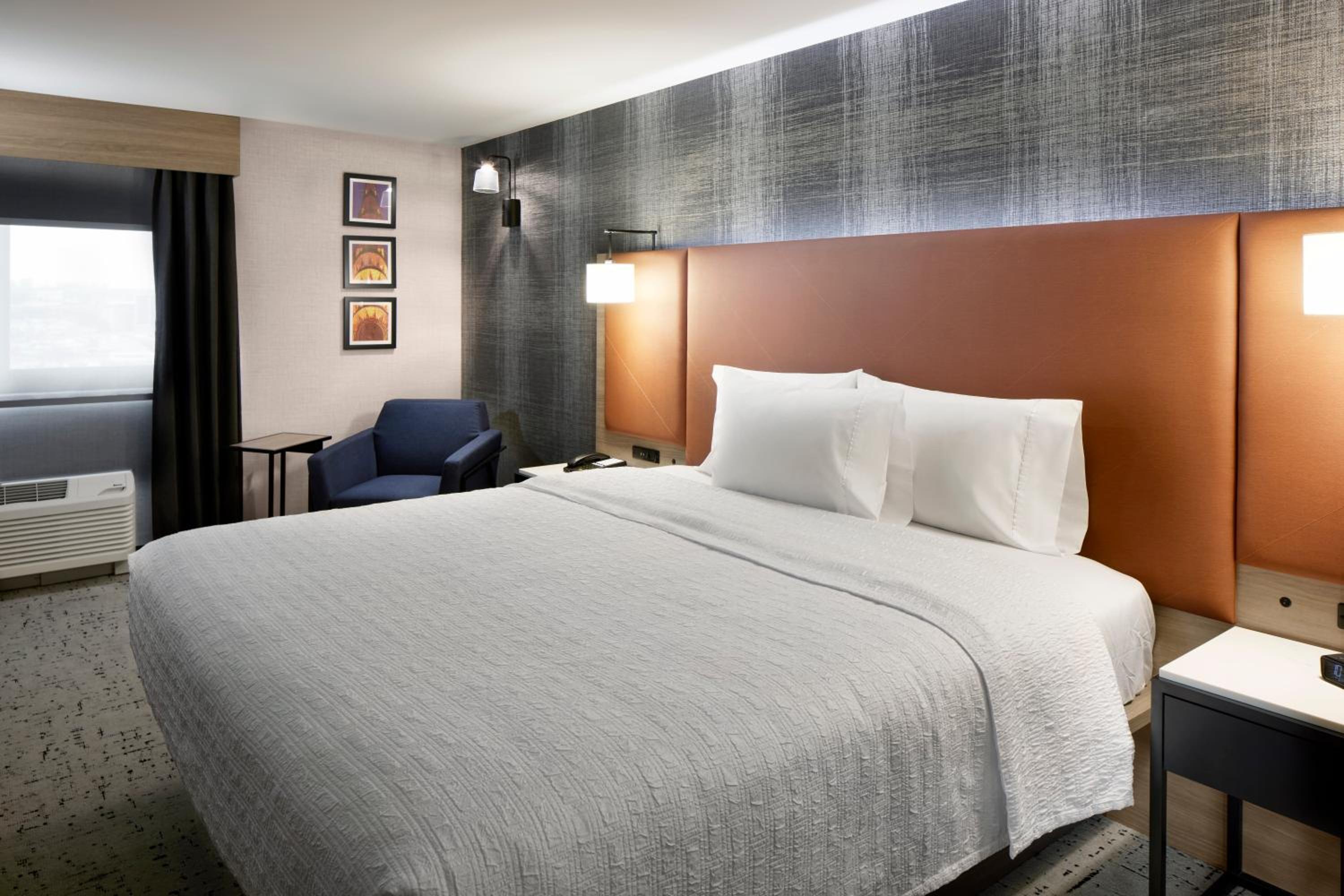 hampton inn newark airport
