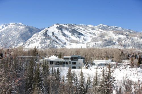 Aspen Meadows Resort,Denver>>Aspen,4 star