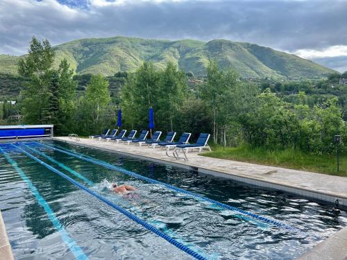 Aspen Meadows Resort,Denver>>Aspen,4 star