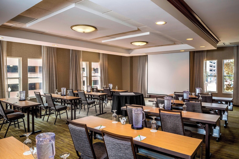 courtyard by marriott norfolk downtown