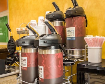 quality suites nyc gateway