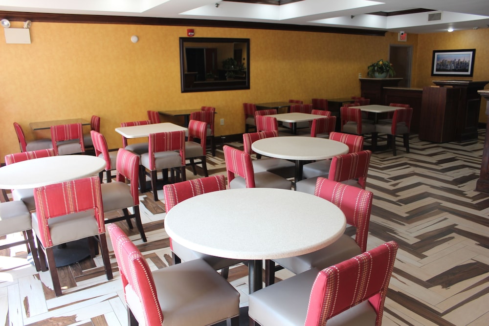 quality suites nyc gateway