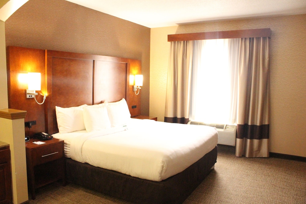 quality suites nyc gateway