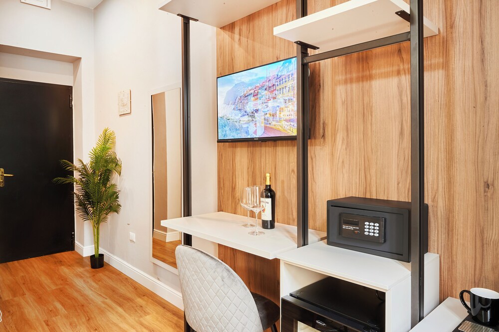 hotel brooklyn ex lombardi