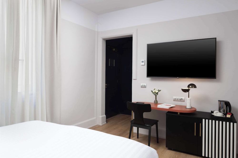 anglo american hotel florence curio collection by hilton