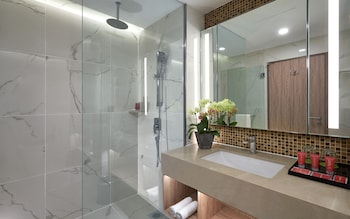 Swiss-Garden Hotel Bukit Bintang Kuala Lumpur,117 Jalan Pudu,4 star