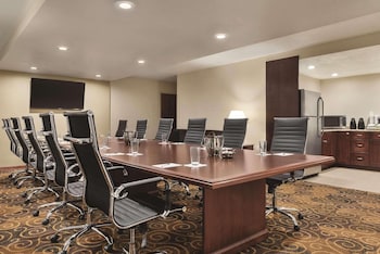 radisson hotel and conference center fond du lac