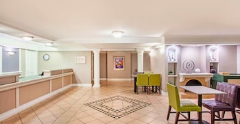 Baymont By Wyndham Fort Myers Central,Fort Myers Beach>>Fort Myers,3 star