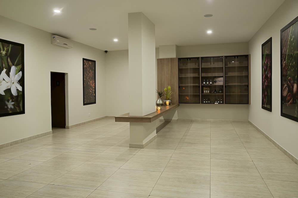 tryp by wyndham varginha cafe royal