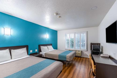 Motel 6 Fountain Valley, Ca - Huntington Beach Area,Fountain Valley>>Anaheim,2 star